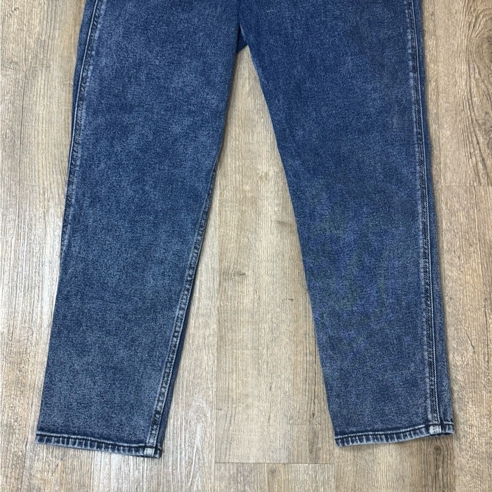 Hollister Women’s Ultra High Rise Vintage Stretch Mom Jeans - Picture 3 of 10